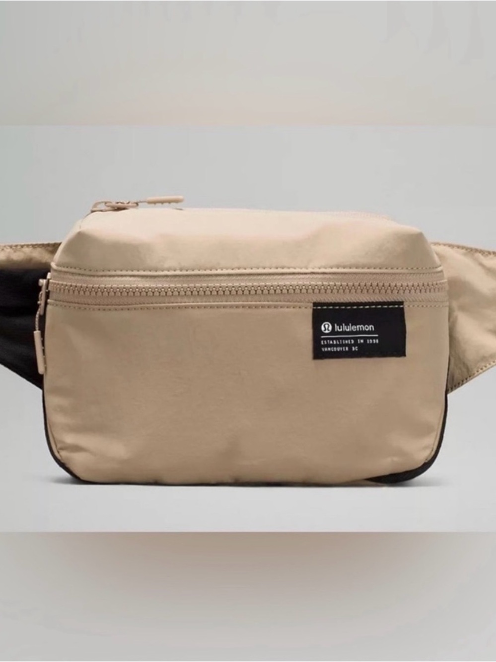 Lululemon Athletica Clean Lines Belt Bag Crossbody - Picture 4 of 4